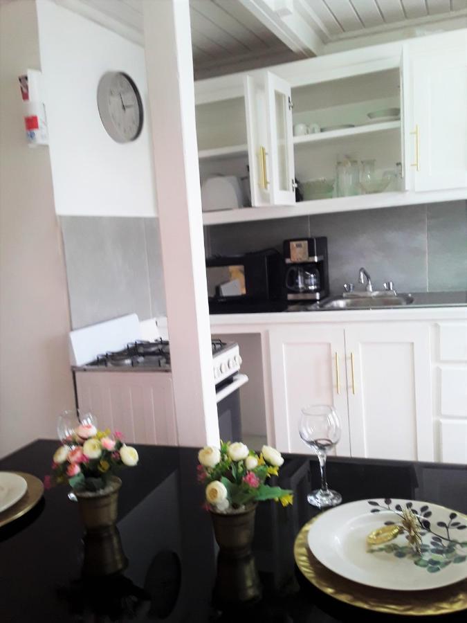 Annabelle'S Apartment Сейнт Джеймс Екстериор снимка